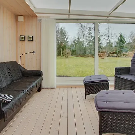 Two-bedroom Holiday In * Hals