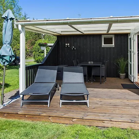 Two-bedroom Holiday In Hals