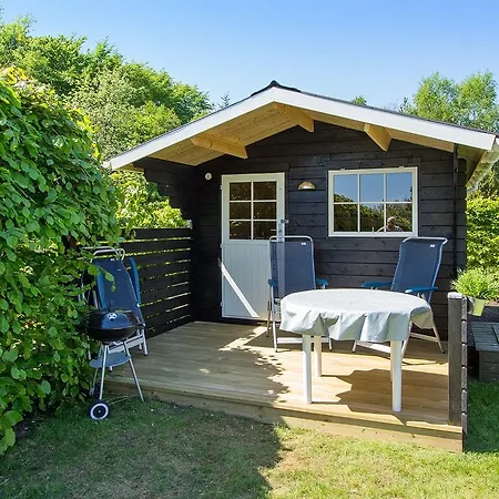 Two-bedroom Holiday In * Hals